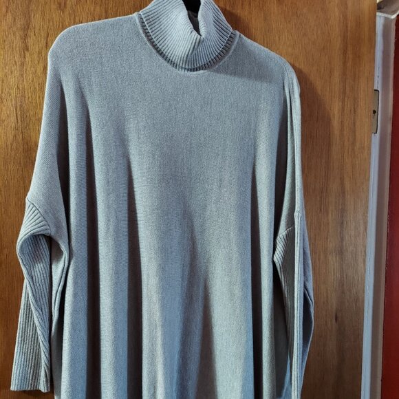 Joseph A Light Gray Turtleneck Oversized Sweater size S - Picture 1 of 1